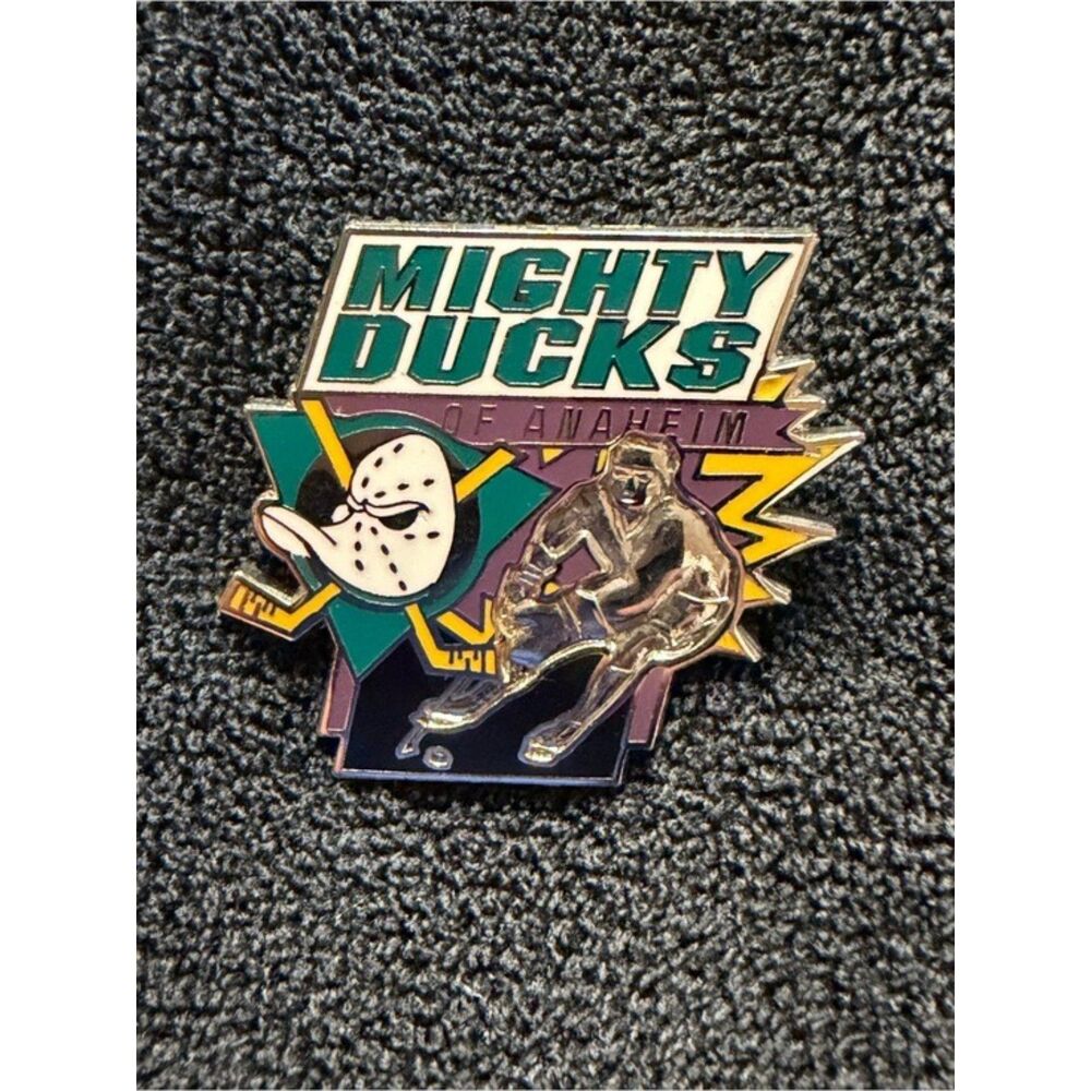 Vintage Anaheim Mighty Ducks NHL Hockey Player Logo Enamel Lapel Pin